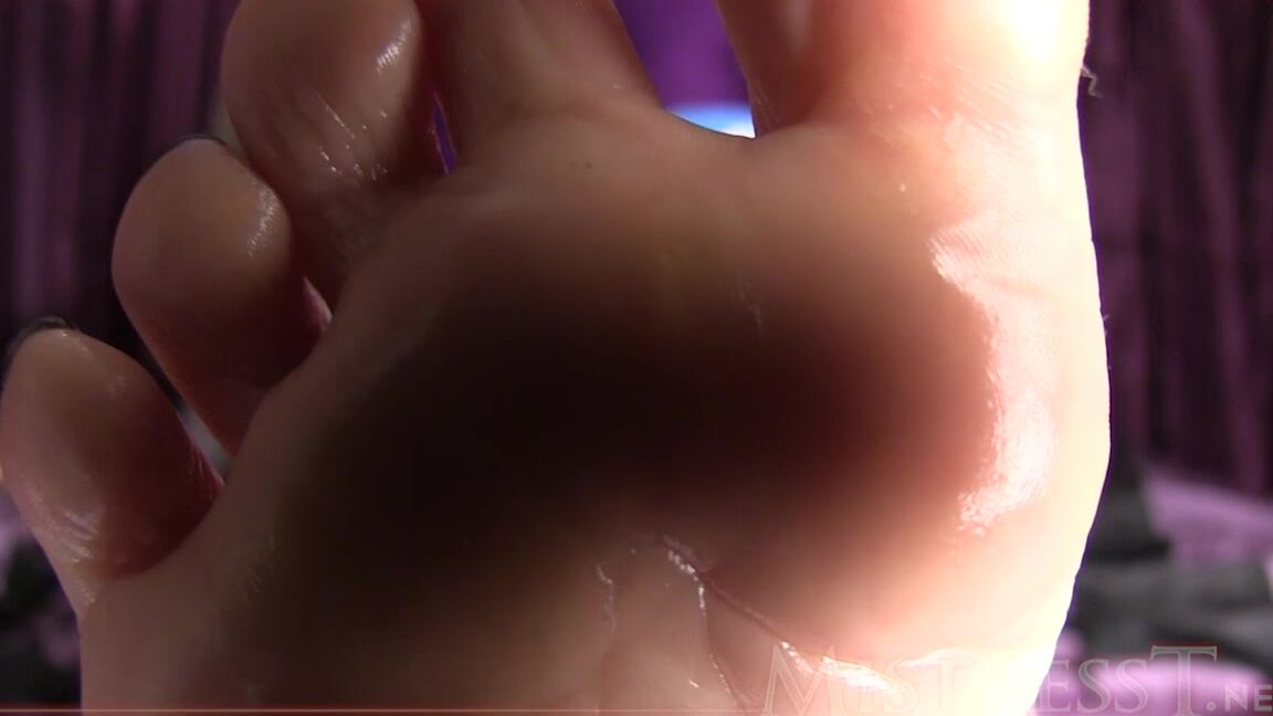 Mistress T addicted foot bitch MistressT