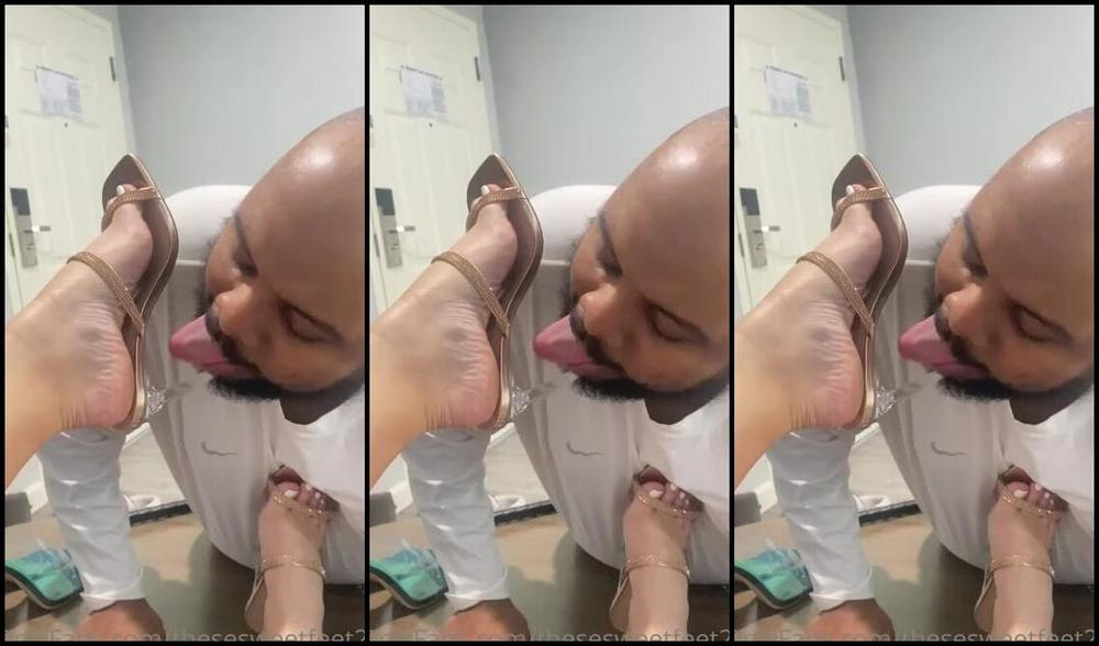 Thesesweetfeet Nicknamed Thesesweetfeet20 Onlyfans 12 16 2022 That S Right Use Your Tongue To Clean My Filthy Shoes Like A Good Little Foot Slut