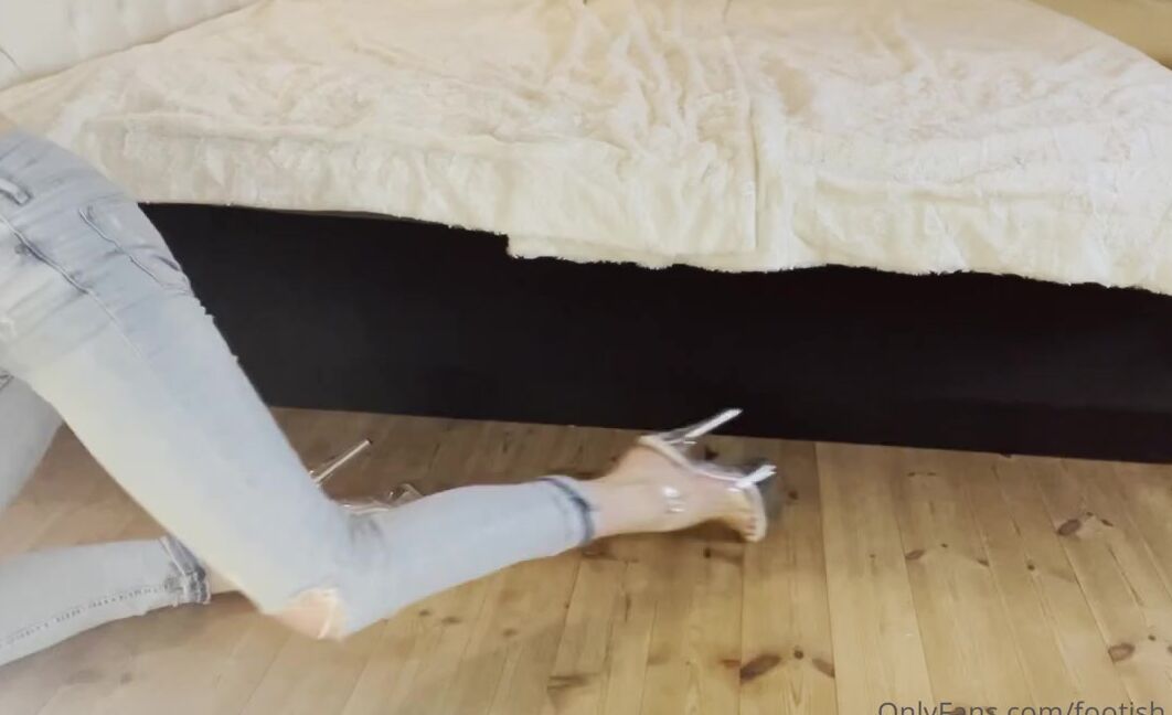 Goddess Anna Nicknamed Footish Ann Onlyfans Got Requests About These Clear Heels See Me Move Dangle Take Them Off And Rub My Soles 6 Minu Wvj