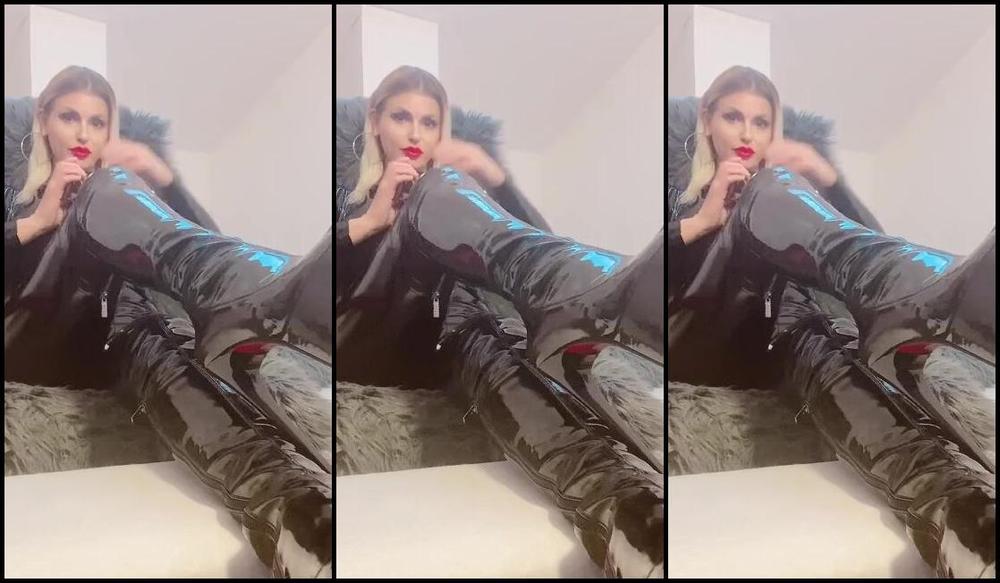 Lexy Noir Nicknamed Lexynoir Onlyfans Let S Make You Play Green Light Red Light You Are A Lucky Bitch Today Aren T You Please Your God