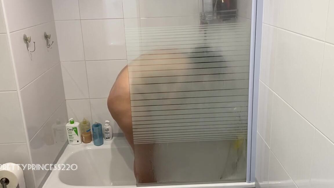 Prettyprincess220 03 07 2023 Onlyfans Video I Fart While I Shower And I Put My Ass On The Screen So You Can