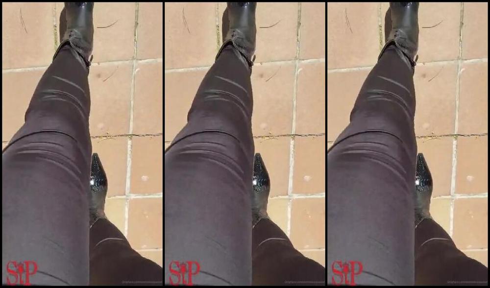 Mistress Sinpiedad Nicknamed Sinpiedad Onlyfans Im Looking For Slaves To Clean My Street Boots