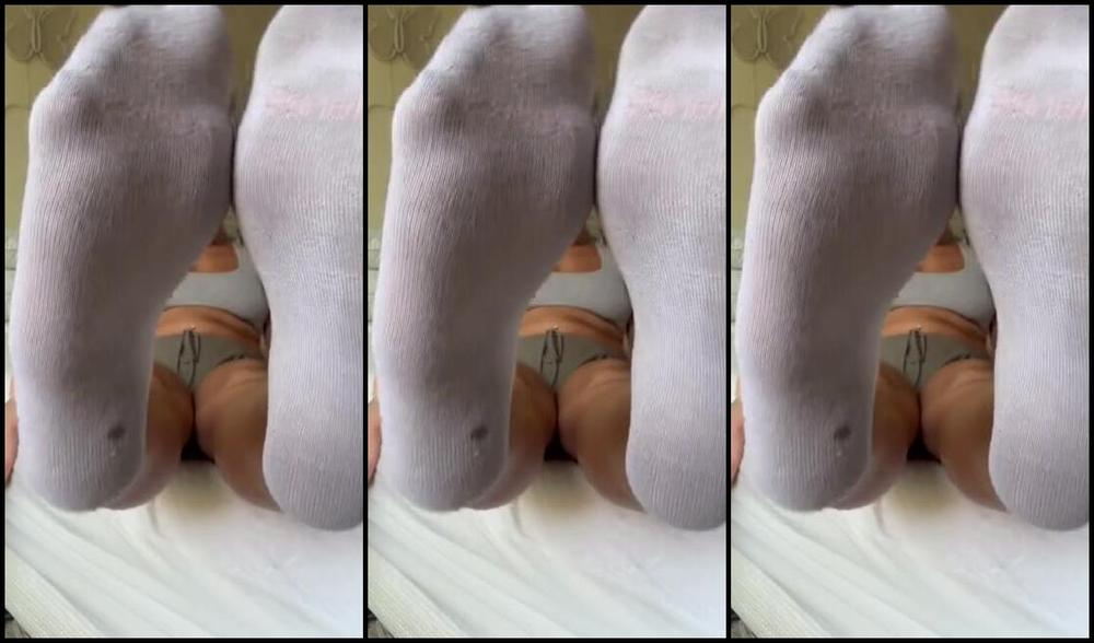 Gata Nicknamed Hotbrownbrat 07 26 2024 Onlyfans Video Imagine How Stinky And Sweaty They Are After 1 Hour Of Cardio Now Sniff Them