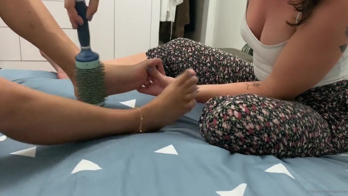 Capri Nicknamed Capritoes Onlyfans 14 Minute Girl On Girl Tickle Fight My Roommates Boyfriend Wanted To See Who Would Win In A Tickle