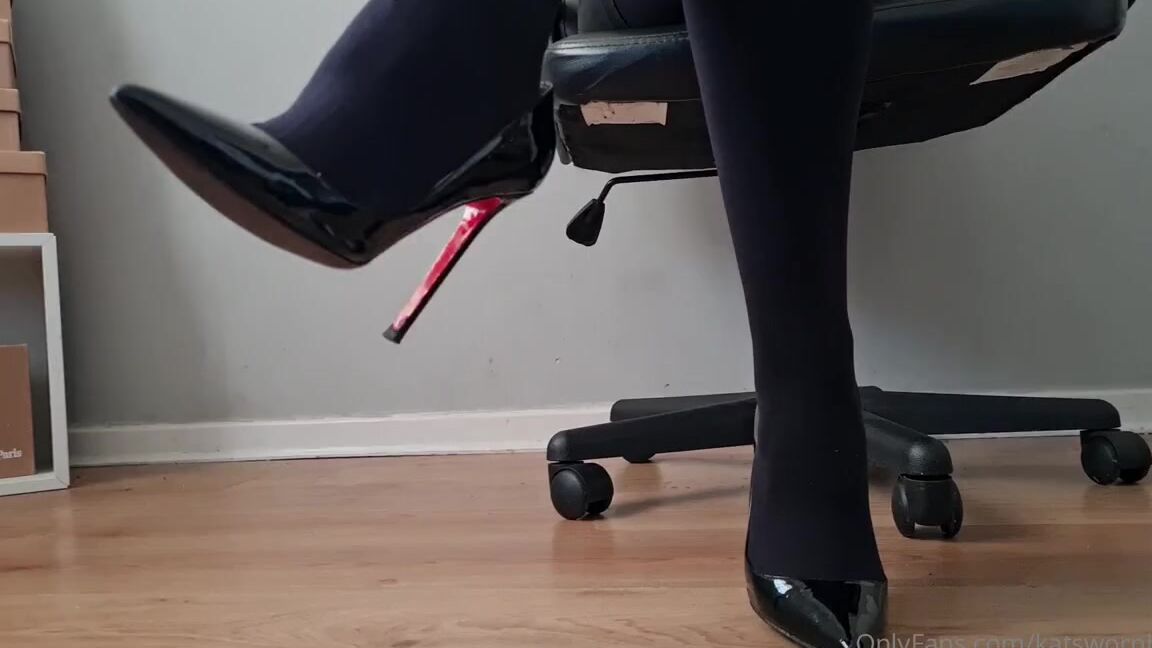 Kats Worn Heels Nicknamed Katswornheels Onlyfans Watch Me Dangle My Patent Pigalles As You Lie In Front Of