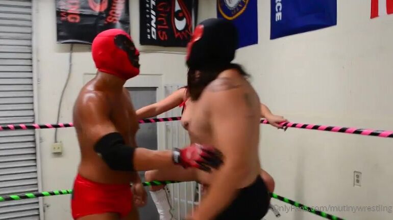 Mutinywrestling Hot Double Mixed Domination On Mutiny