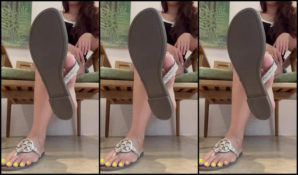 Miasexifeet4U 05 01 2025 Onlyfans Video Flat Down On The Floor Or On Your Knees