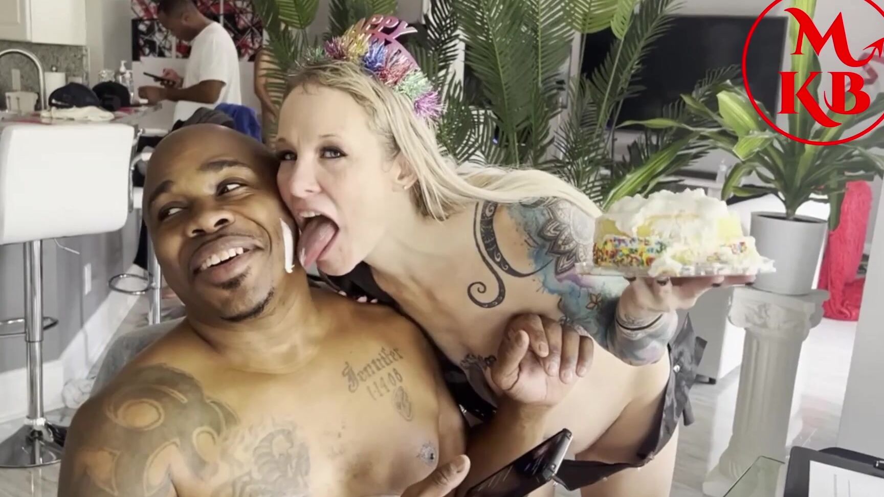 Mistresskorabell Bts Kora Shares Her Gangbang Dick Cake