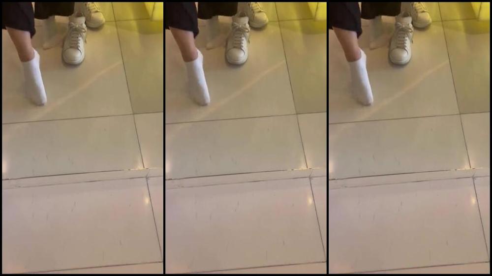 Sarina Jones Nicknamed Sarinajones 04 28 2023 Onlyfans Video Watch Me Showing You My Beautiful Arches From Different Angle And Also Enjoy Some White Socks