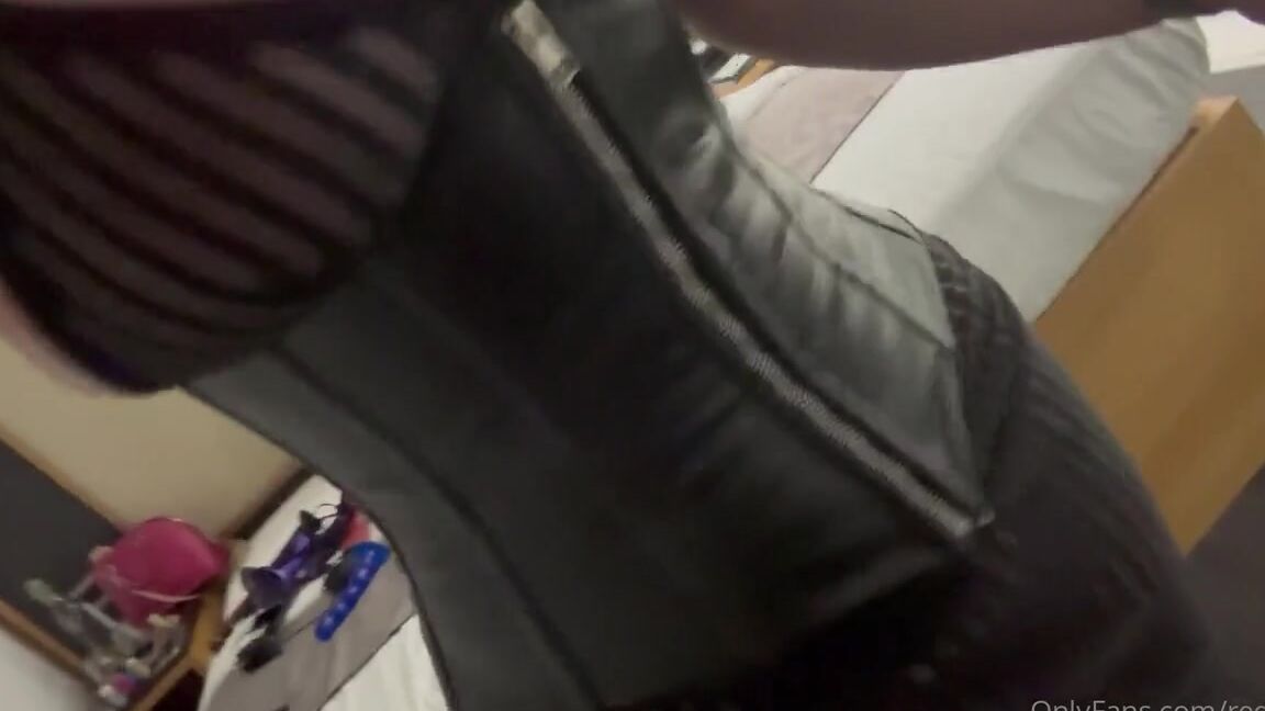 Miss Harriet Nicknamed Redtoes Onlyfans The Best Way To Spend A Tuesday Splendid Titty Tuesday The Calm Before The Storm 1