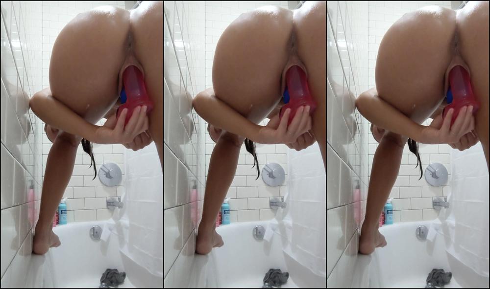 the-lexi-smith-19-11-2019-88981165-shower-and-toys-for-my-boys-enjoy