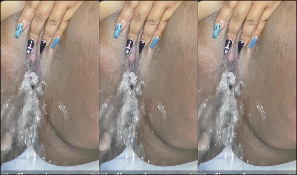 Chokahontass Lemme Squirt On Your Face