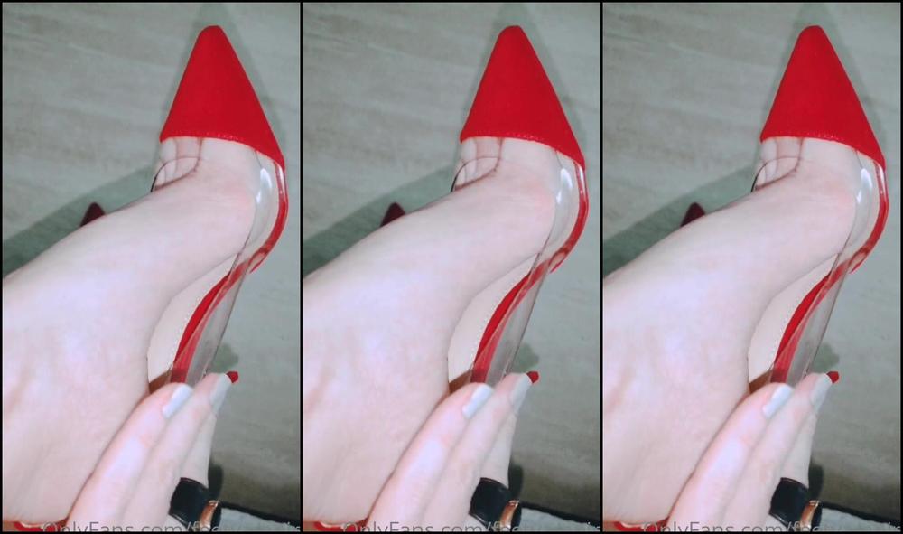 Feetvampire I Want You To Suck My Tits You Like To Taste My Nipples Right That S The Appetizer The