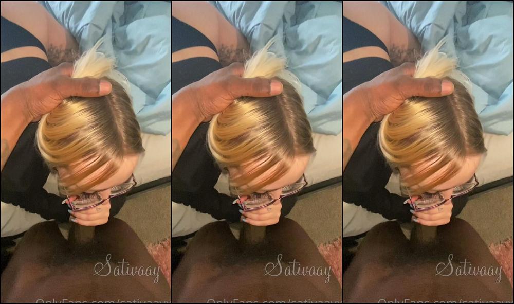 Sativaayx Sucking Dick On My Period Cause I M The Best Qgunq