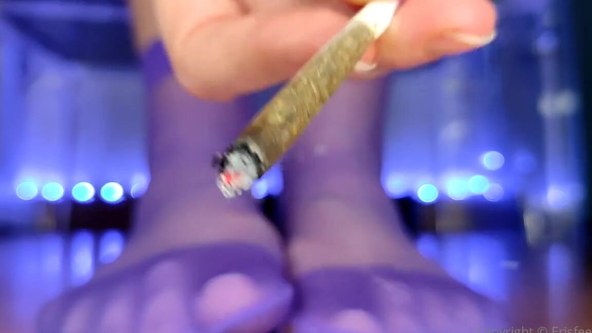 Erisfeet Onlyfans In Ginocchio In Bocca Avrai Solo Polvere E Cenere Da Parte Della Tua Padrona On Your Knees In You