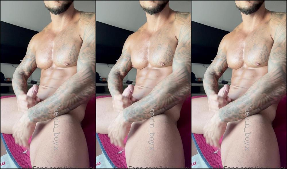 Kevin Boyx I Was Talking On Whatsapp All Day With One Person About Sex That Make Me So Horny And I