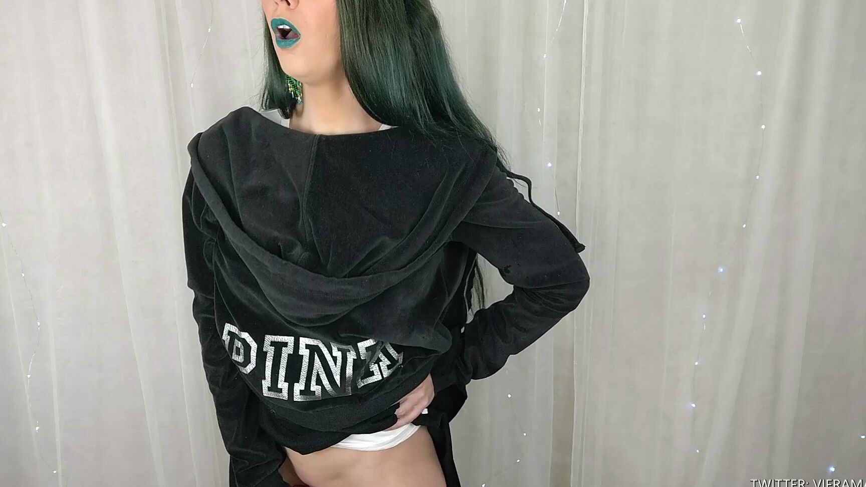 Vieramayxxx Dancing In My Velour Jacket Fingering