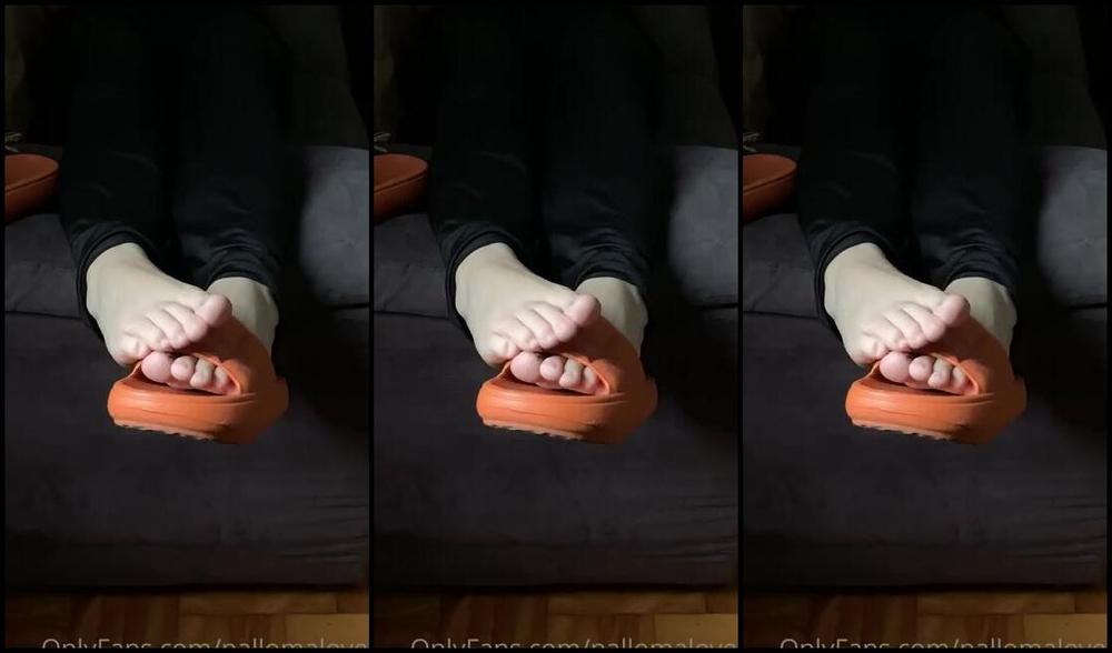 Palloma Lovely Nicknamed Pallomalovely 03 28 2022 Onlyfans Video Acabei De Sair Pra Resolver Algumas Coisas Na Rua Com Essa Sandalia Que Deixa Meu Pezinho