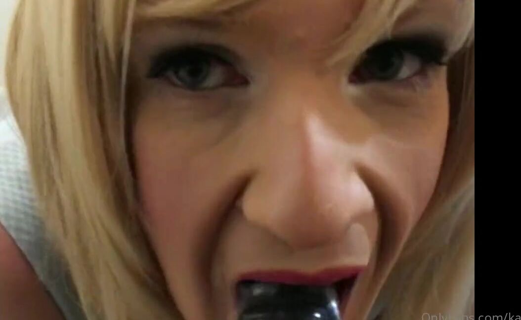 Kaz B Nicknamed Kazbxx Femdom 08 08 2020 Onlyfans Video How Deep Can She Take My 18 Incher