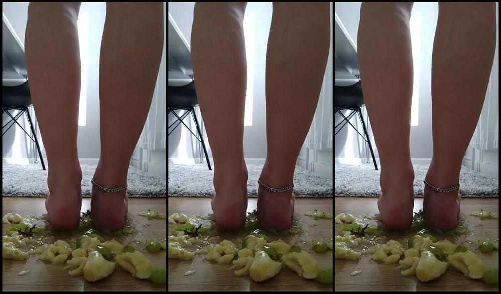 Frejas Submissive Feet Nicknamed Frejassubmissivefeet Onlyfans Hey Im All Into Fruit And Veggies This Week Whats Going On Maybe The Warm Weather