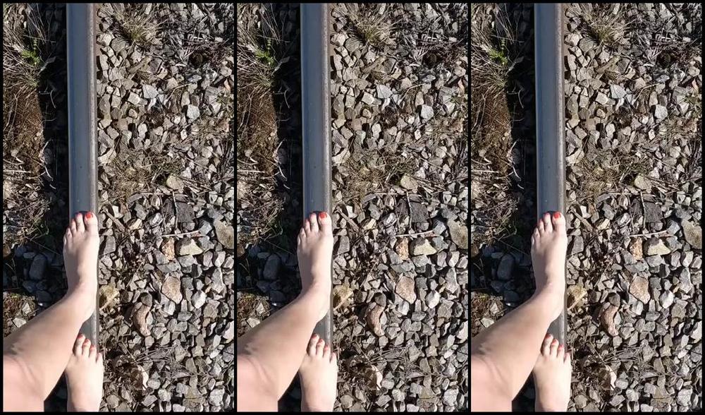 Frejas Submissive Feet Nicknamed Frejassubmissivefeet Onlyfans On The Railroad Tracks Yesterday I Have To Admit My Balance Is Not So Good The