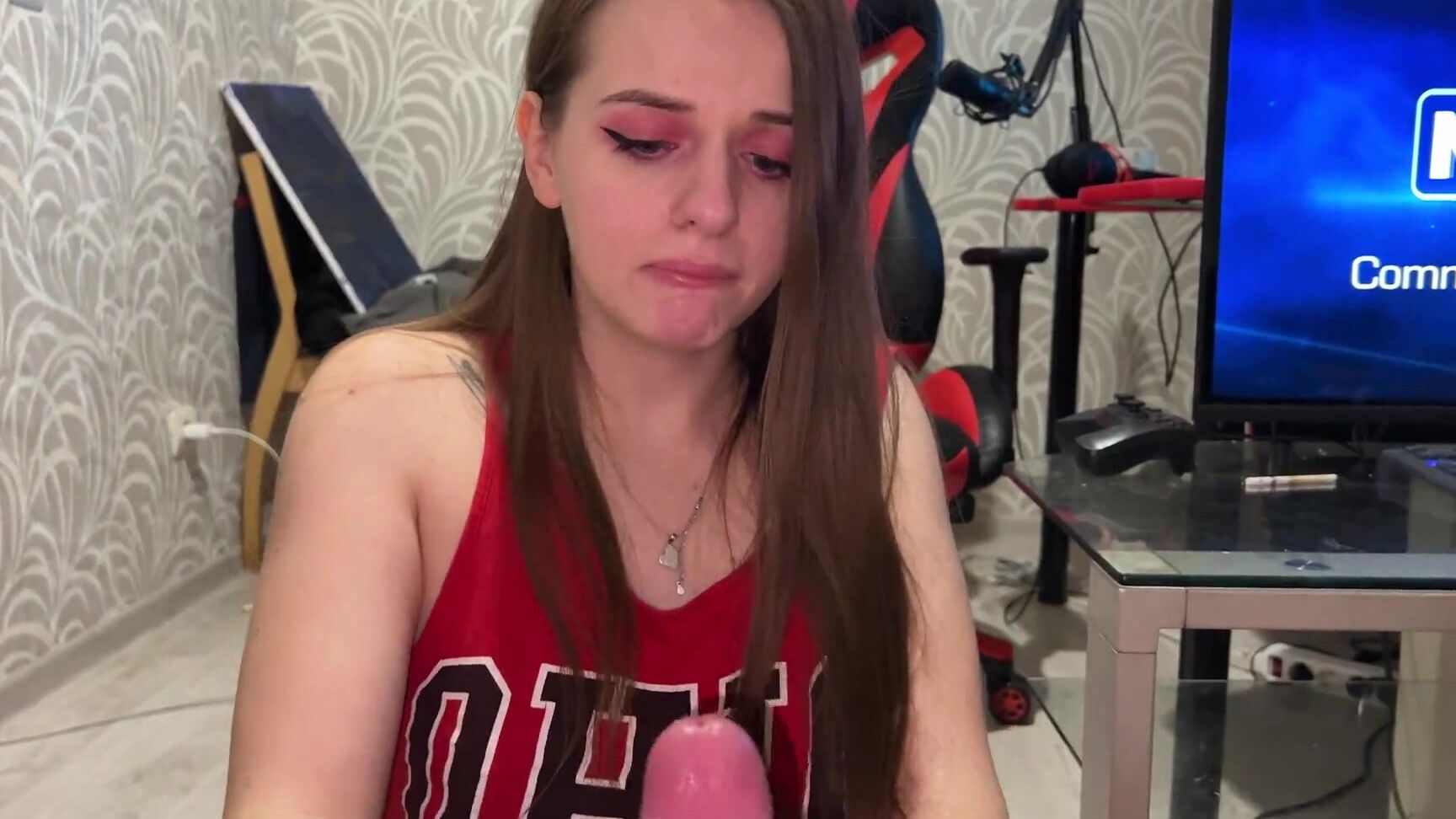 Katy Milligan HE COULDN'T CHOOSE BETWEEN BLOWJOBS AND BASEBALL Pornhub