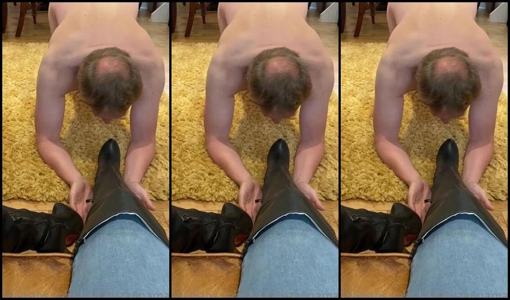 Misssuzannamax Onlyfans My Dirty Boot Licker Is Always Getting Into Trouble If You Can Guess What Happened Next You