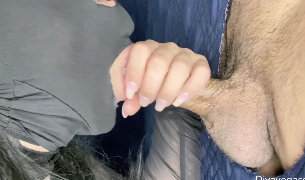 Divavegasgh Inch Hung Persian