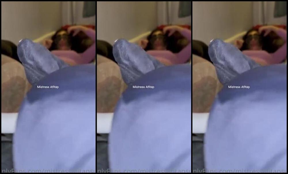 Onlyfans Model Mistress Afitap Aka Mistressafitapsultanboots Cleaning Sweaty Socks Nd Foot Worship Wiz My Slave Malko 7