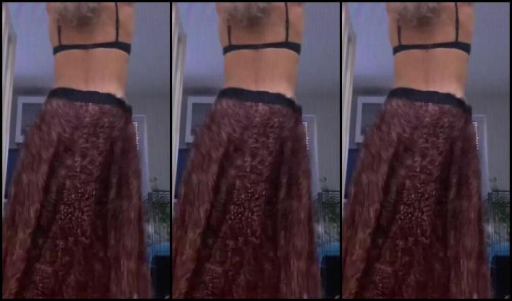 Goddess Mommy Svetlana Nicknamed Yourgoddesssvetlana Onlyfans Video Hey This Is Me Dancing While Youre Sweating In Agony Because How To Explain Your Wife