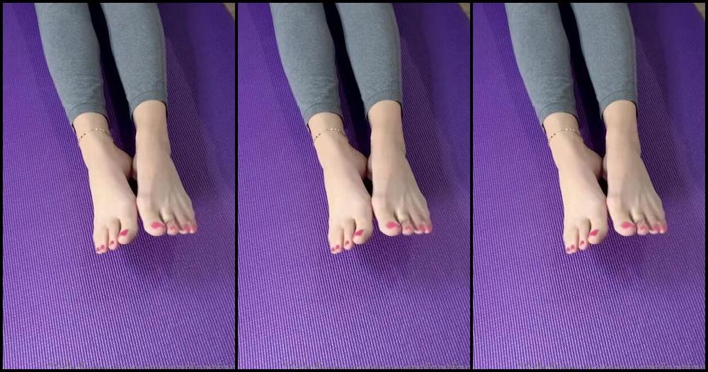 Sweetfeet2018 Nicknamed Sweetfeetfans Onlyfans The Video Is Here Xoxo Eq