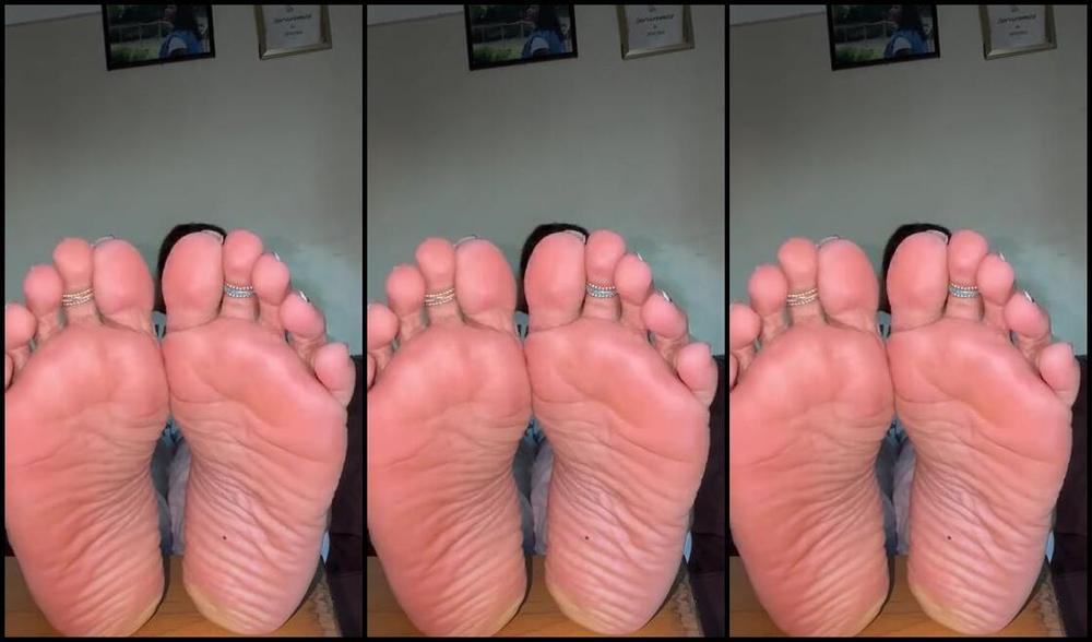 Dissa Nicknamed Dissatoes 11 02 2024 Onlyfans Video Bored At Home Someone Come Save Me Lol