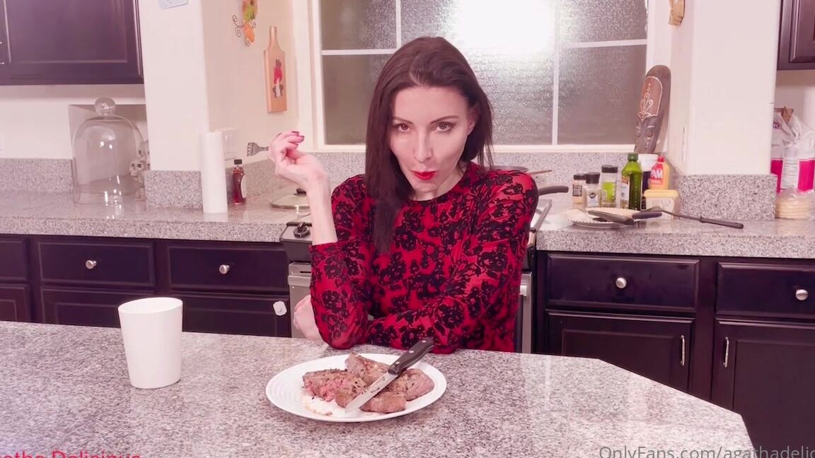 agathadelicious-27-03-2021-2066238551-just-a-little-femcann-teaser-from-the-clip-that-is-on-my-clip-store-clips4sale-studio-170