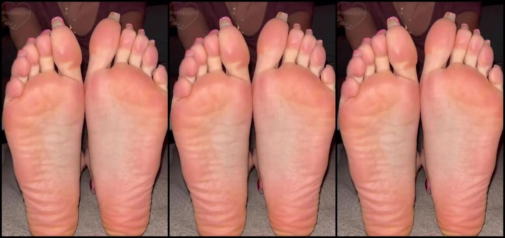 Greek Goddess Li Aka Greekli77 03 05 2025 Onlyfans Video Do You Like My Soles Even When Theyre Dry Right Before I Add Oil