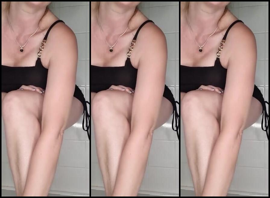 Lady Sara Borgia Onlyfans Satin Panty Wetting In The Shower Part 1