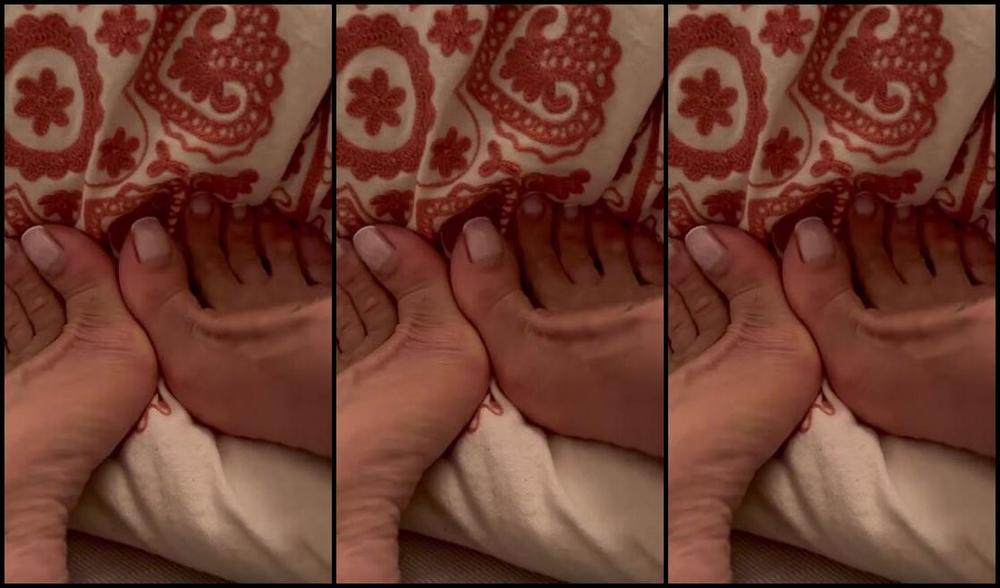 Malivisia Nicknamed Malivisia Onlyfans 04 14 2024 I Wish You A Beautiful Dream With My Foot