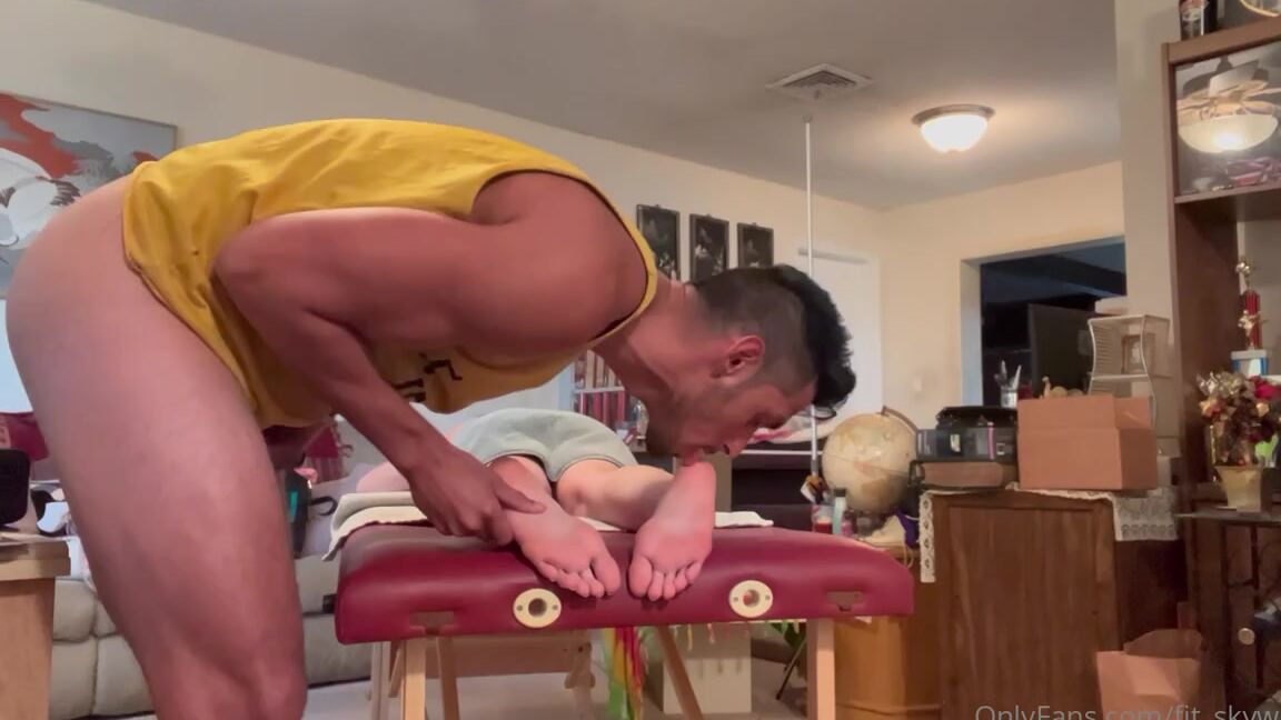 Fit Skywalker Onlyfans Bonus Footage With Natashaty9 Do Ya Ll Prefer Role Play Or Just Getting Down To Business Httpson