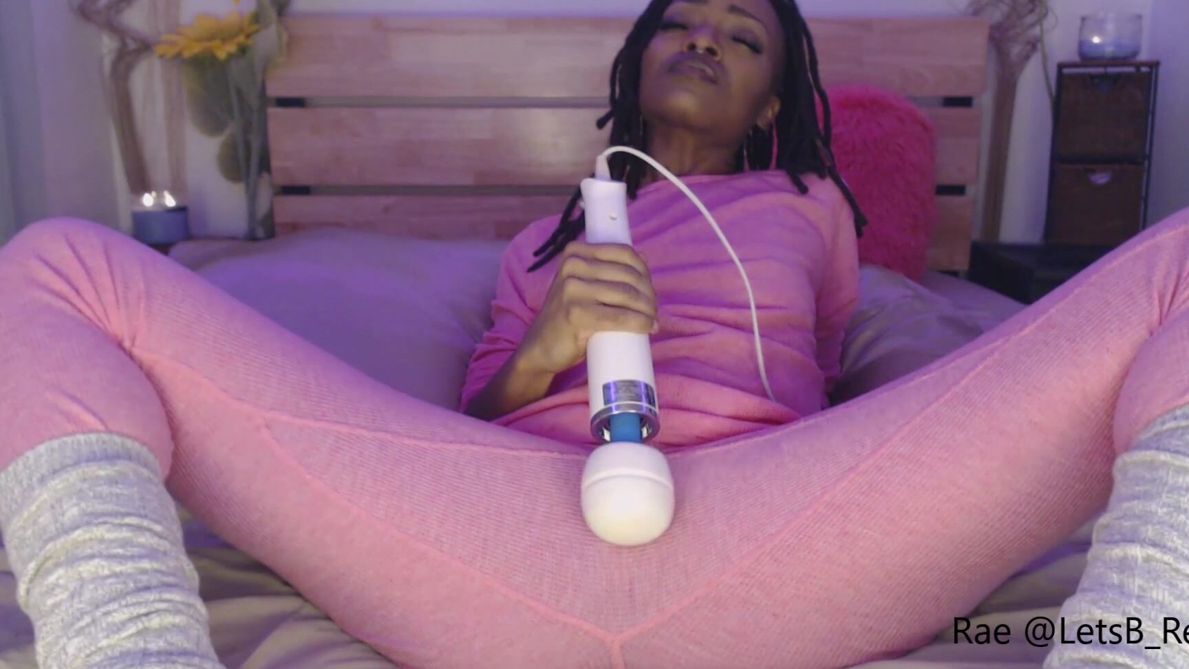 "Shyelle" blackandebony, hitachi, nonnude, orgasms, pussyplay Thermals on High manyvids