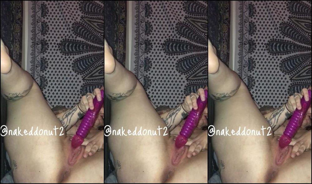 Nakeddonut Big Pink Vibrator