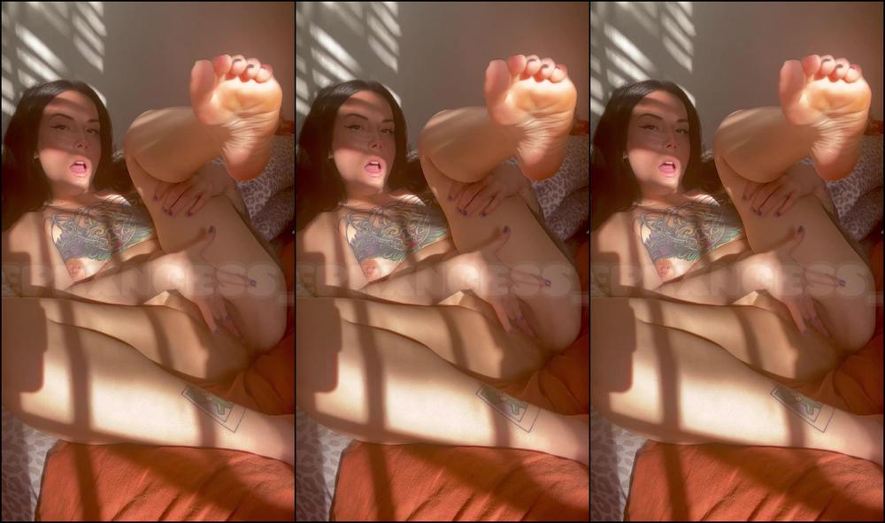 Eprxncess V1 2912610624 06 19 2023 Nothing Makes Me Happier Than Using My Vibrator And Favorite Dildo The Lighting Today Was