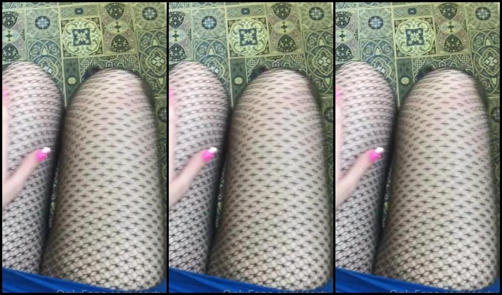 Cartyti Onlyfans Crossed Legs In Fishnet Pantyhose And Heelsp