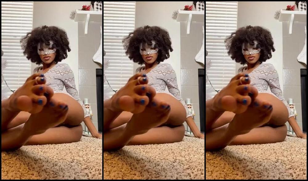 Charming Foxxy Nicknamed Charmingfoxxy Onlyfans Oooh Lala Mysterious