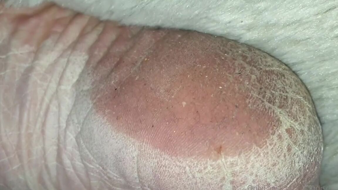 Maddison Spoilt Nicknamed Maddisonspoilt Onlyfans Looks Like Your Spending The Day Cleaning And Nibbling