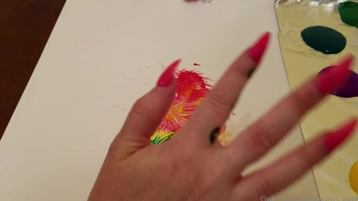 Lalalaura Nicknamed Lauras Kingdom 03 26 2021 Onlyfans Video Laura And Knicole Fingernail Painting 1 Heres Laura And Knicole Together For A Fun Project In