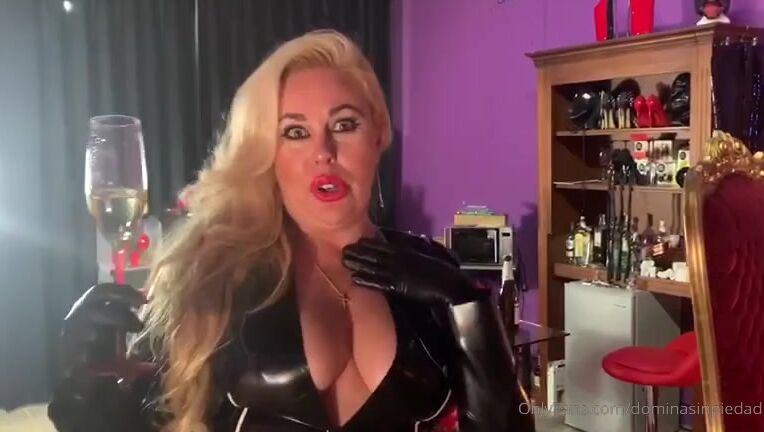 Mistress Sinpiedad Nicknamed Sinpiedad Onlyfans Thank You Followers For Your Support Happy New Year I Wish You All The Best For 2020 Always Ser