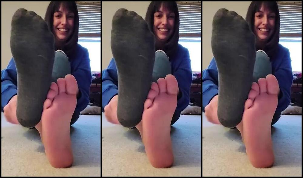 Crystal Paris Nicknamed One Lonely Foot 01 04 2025 Onlyfans Video Who Loves My Sparkle Polish