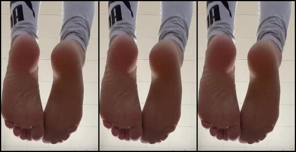 Puja Nicknamed Caramelprofessor Onlyfans Surprise Sole Sunday For My Fans I Forgot How Much I Love These It S Been