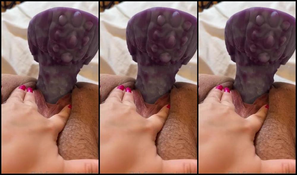 Celia Nicknamed Ceelcee Onlyfans Up Close And Personal With Large Crackers Zp