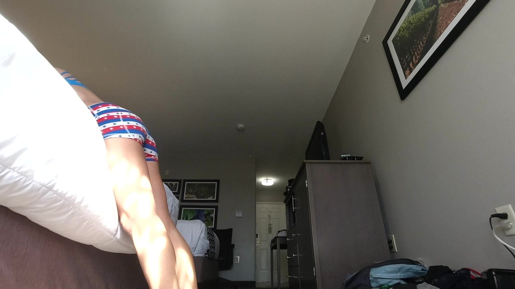 Lora Cross Lift And Carry Scene Leonard Man