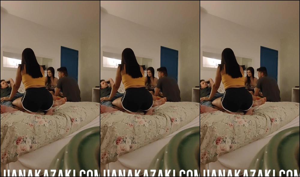 Kazakiluana 2240641649 10 07 2021 Enquanto A Gente Arrumava As Nossas Coisas Conversamos Sobre V Rios Assuntos O Clima Foi Esquentando Depois